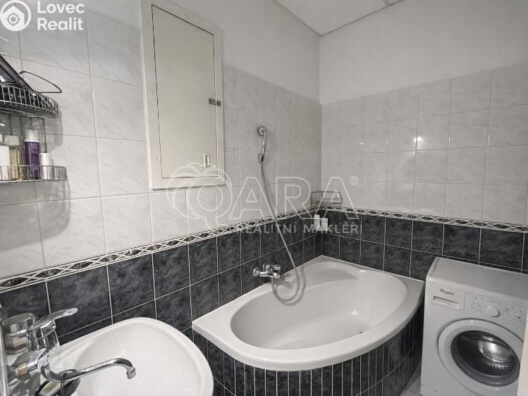 Pronájem bytu 2+1 Praha, Dačického 1207/4 č. 8