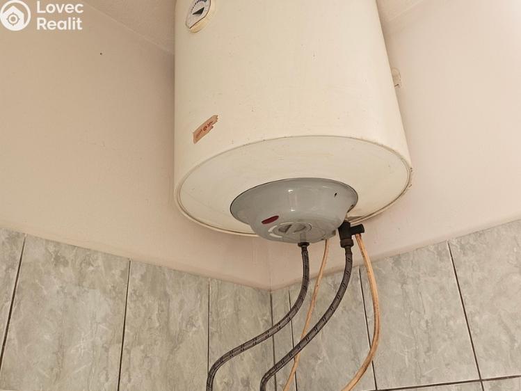 Pronájem bytu 1+KK Milovice č. 7