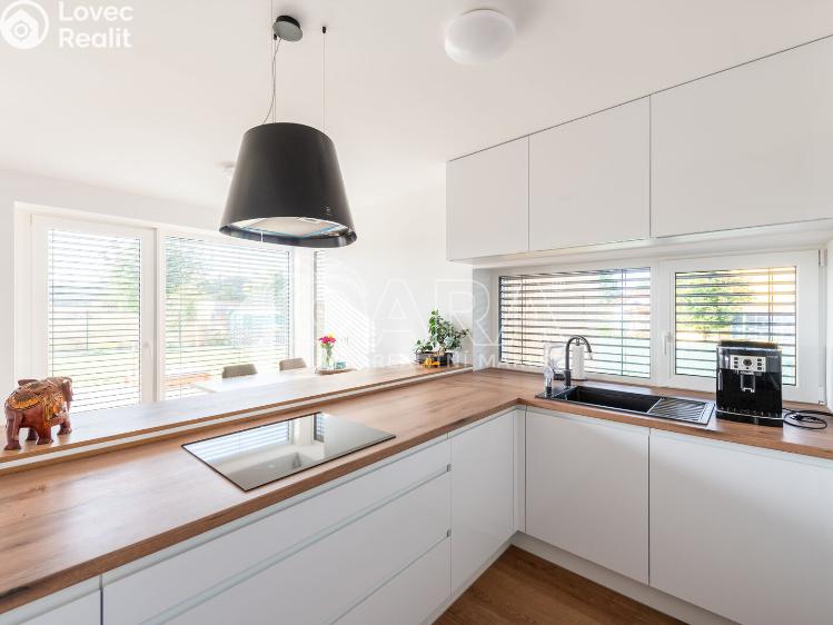 Prodej rodinného domu Babice, Starobabická 519 č. 3