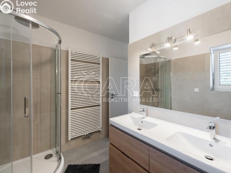 Prodej rodinného domu Babice, Starobabická 519 č. 20