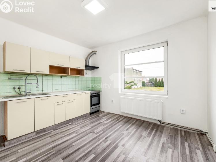 Prodej bytu 3+1 Veltruby, Bytovky č. 4