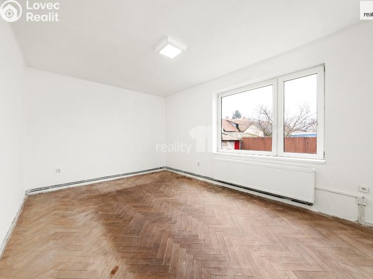 Prodej bytu 3+1 Veltruby, Bytovky č. 8