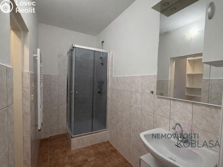 Pronájem bytu 2+1 Chomutov, Sluneční č. 8