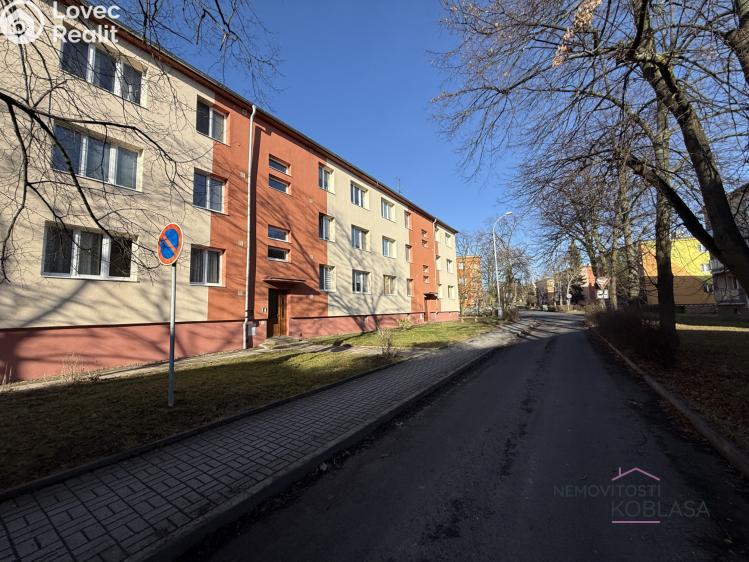 Pronájem bytu 2+1 Chomutov, Sluneční č. 11