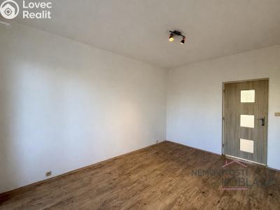 Pronájem bytu 2+1 Chomutov, Sluneční č. 1