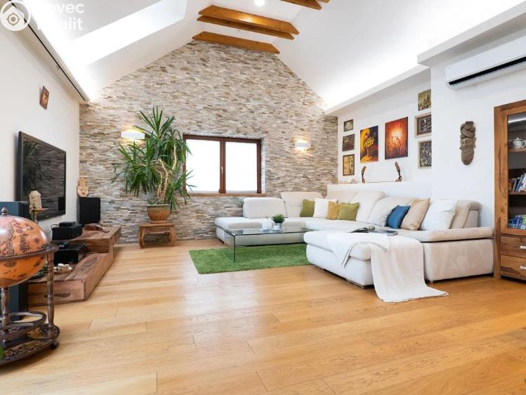 Prodej rodinného domu Praha, Hodějovská č. 1