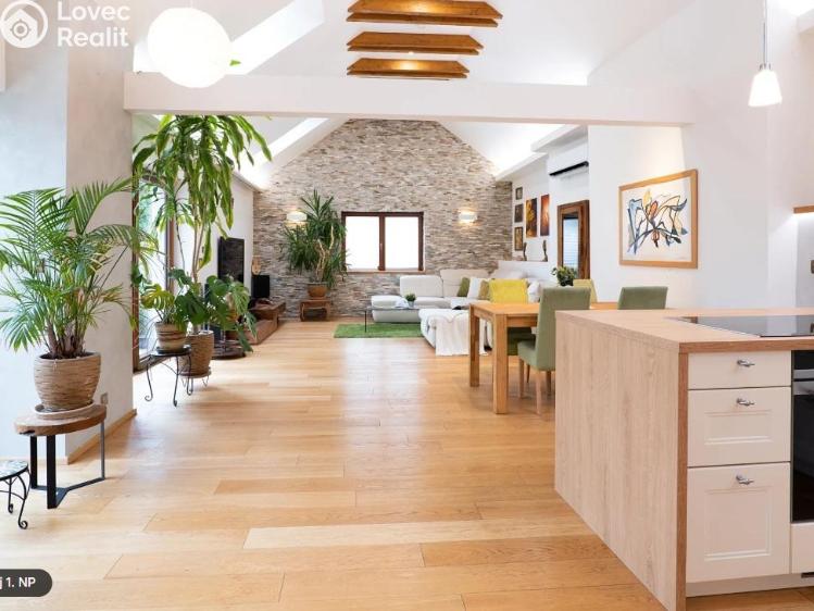 Prodej rodinného domu Praha, Hodějovská č. 2