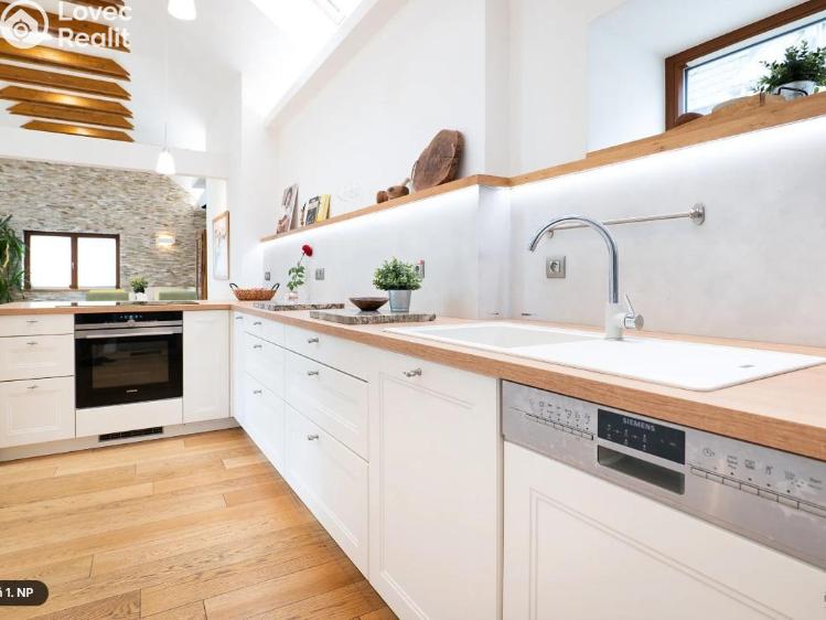 Prodej rodinného domu Praha, Hodějovská č. 7