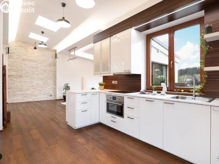 Prodej rodinného domu Praha, Hodějovská č. 20