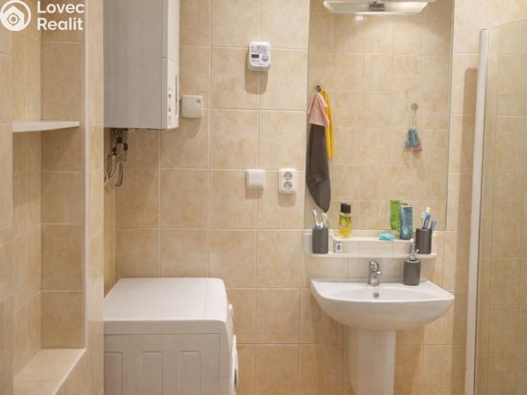 Prodej bytu 2+1 Praha, Tusarova č. 7