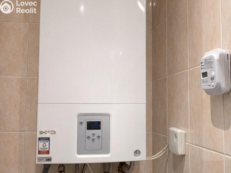 Prodej bytu 2+1 Praha, Tusarova č. 9