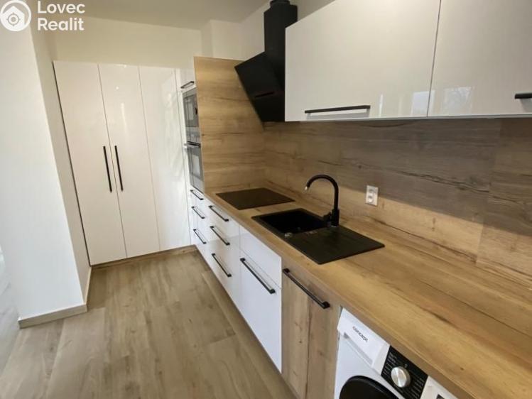 Pronájem bytu 2+KK Olomouc, Třída Jiřího Pelikána č. 9