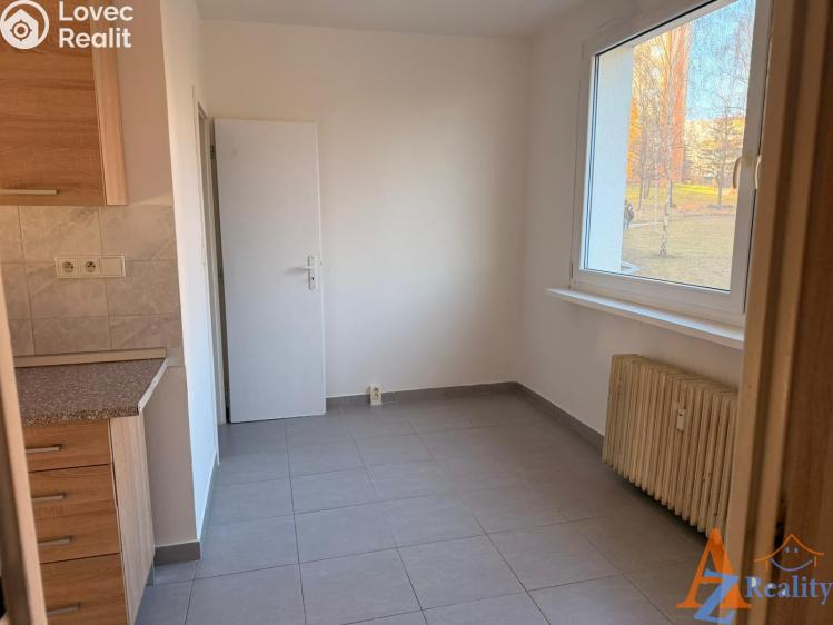 Pronájem bytu 2+1 Chomutov, Jirkovská č. 3