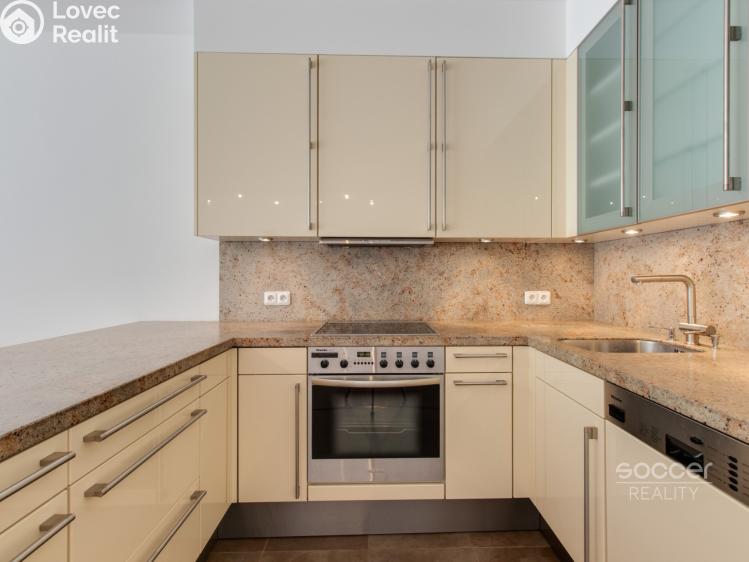 Pronájem bytu 4+KK Praha, Šlikova č. 15