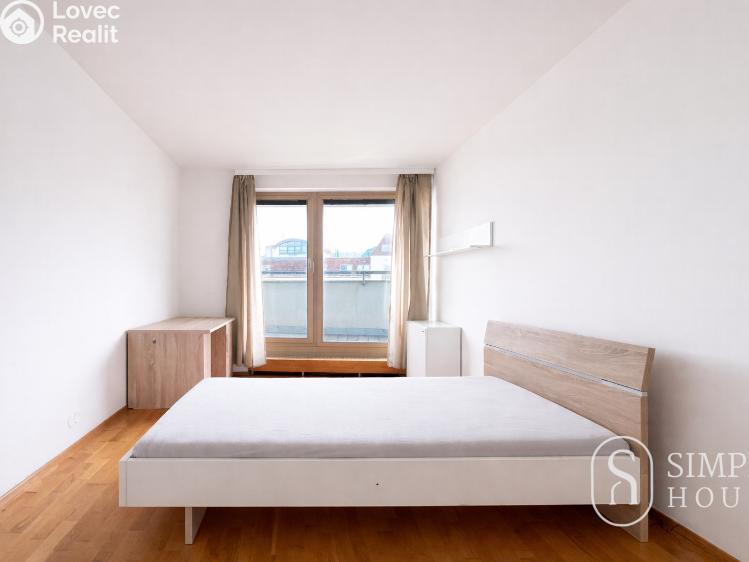 Pronájem bytu 3+KK Praha, Jeseniova č. 12