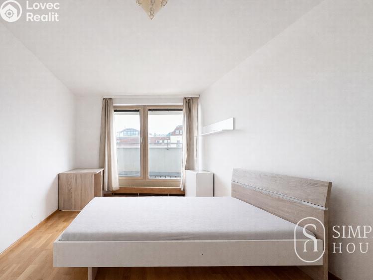 Pronájem bytu 3+KK Praha, Jeseniova č. 8