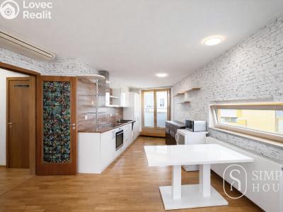 Pronájem bytu 3+KK Praha, Jeseniova č. 1