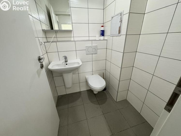 Prodej bytu 2+KK Praha, Třinecká 769 č. 15