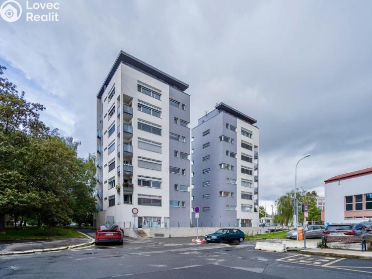 Prodej bytu 2+KK Praha, Třinecká 769 č. 20