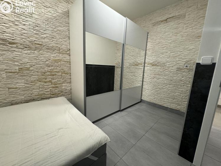 Продажа квартиры 2+KK Praha, Třinecká 769 č. 5