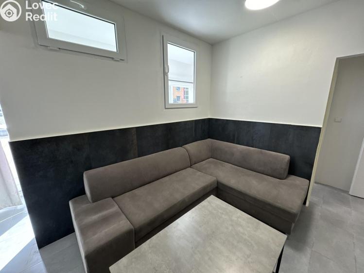 Продажа квартиры 2+KK Praha, Třinecká 769 č. 12