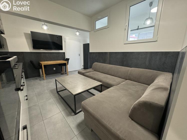 Продажа квартиры 2+KK Praha, Třinecká 769 č. 14