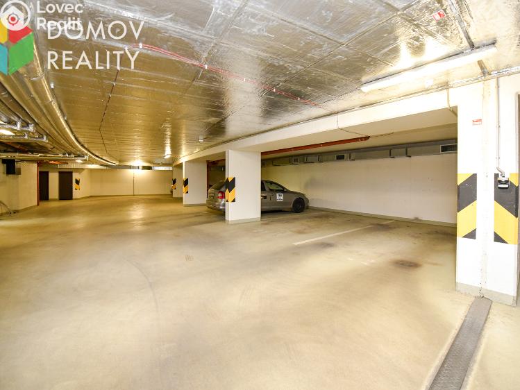 Pronájem garážového stání Beroun, Nepilova č. 2