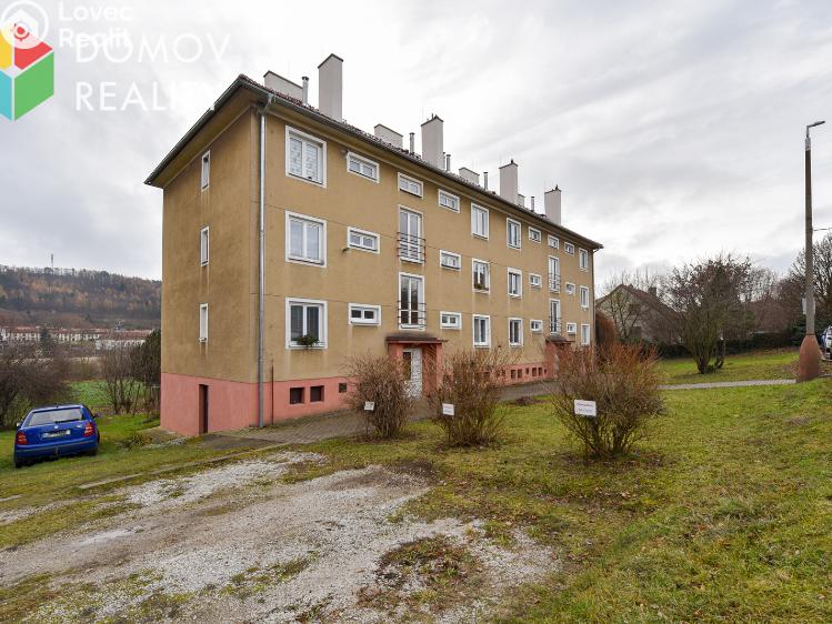 Pronájem bytu 2+1 Tmaň, Sídliště č. 12