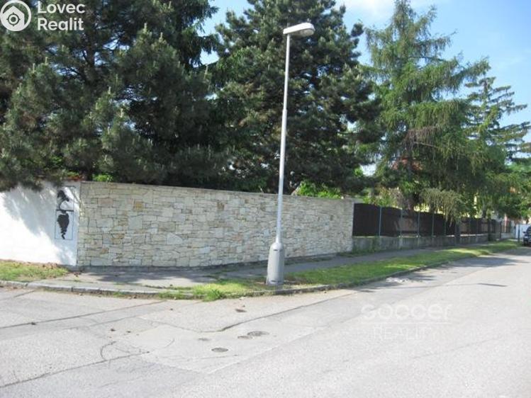 Pronájem bytu 1+KK Praha, Mezihoří č. 12