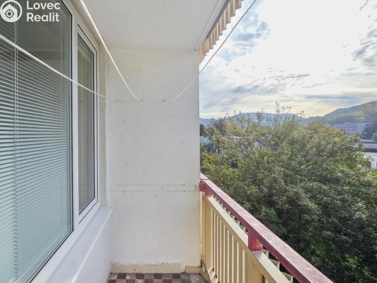 Pronájem bytu 1+KK Děčín, Žerotínova 354/42 č. 2