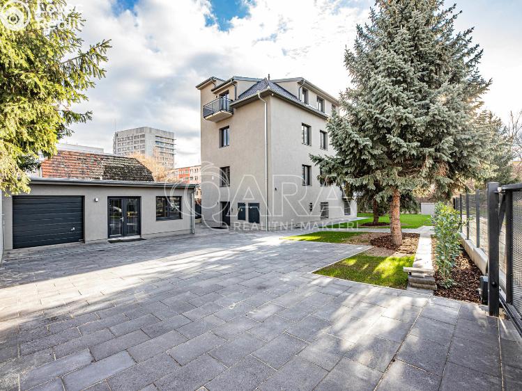 Pronájem bytu 1+KK Praha, Květnická č. 2