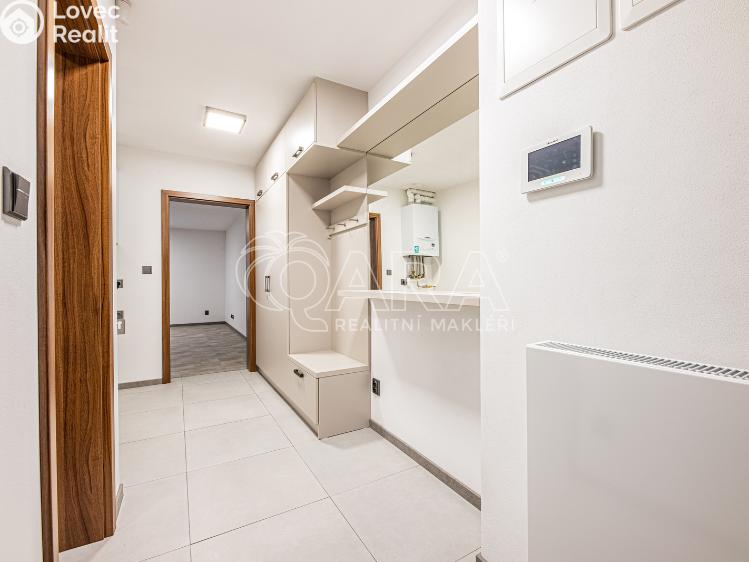 Pronájem bytu 1+KK Praha, Květnická č. 3