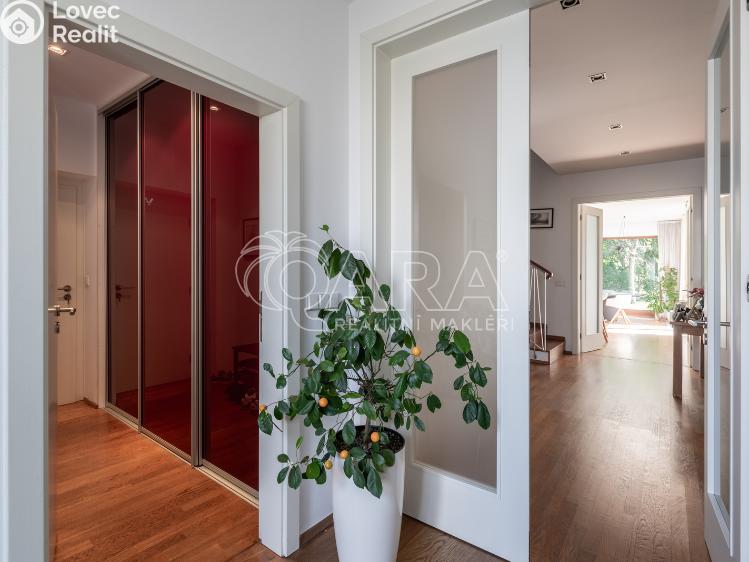 Prodej rodinného domu Statenice, Zelená 422 č. 11