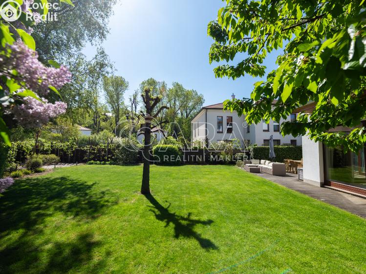 Prodej rodinného domu Statenice, Zelená 422 č. 26