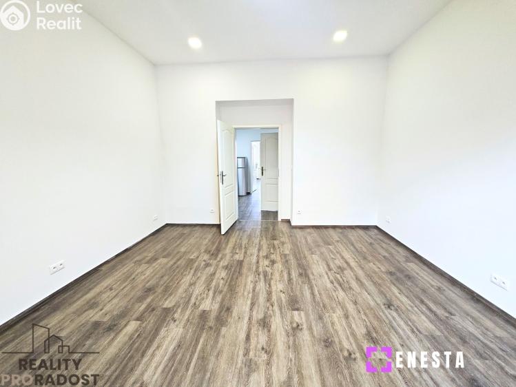 Rent apartment 3+1 Praha, náměstí Generála Kutlvašra 590/6 č. 12