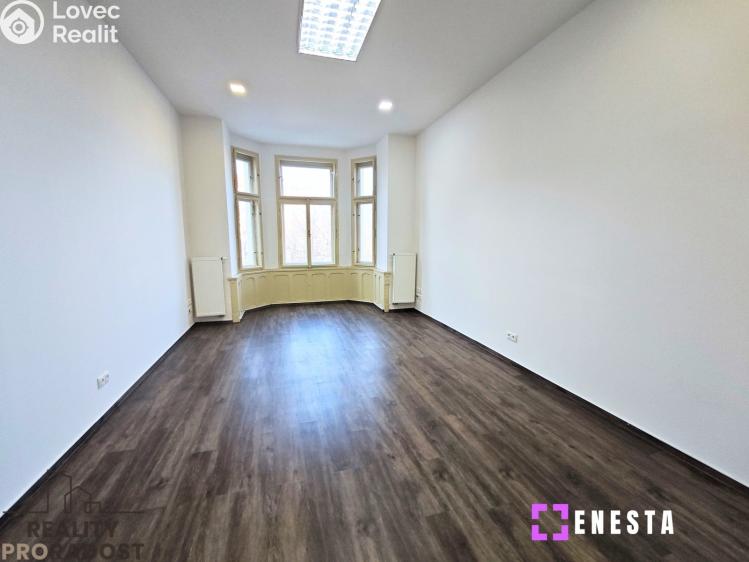 Pronájem bytu 3+1 Praha, náměstí Generála Kutlvašra 590/6 č. 6