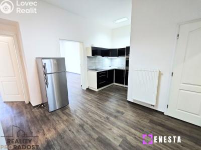 Rent apartment 3+1 Praha, náměstí Generála Kutlvašra č. 2