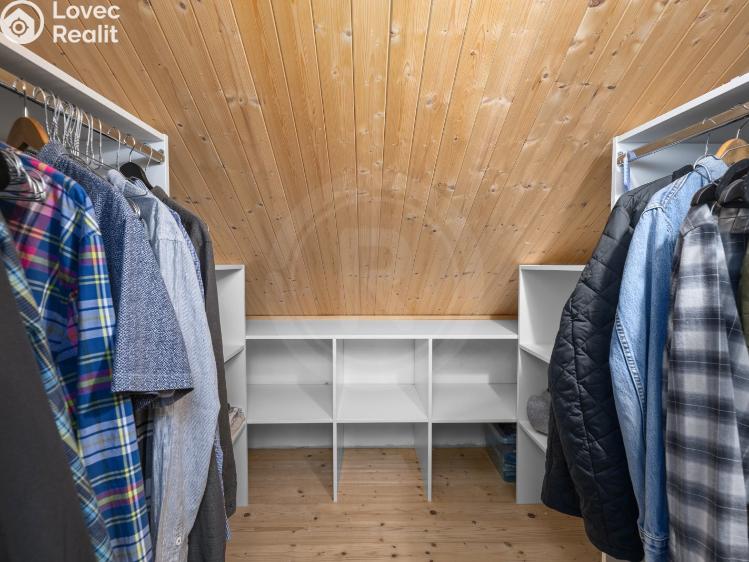 Sale family house Hůry, Pod Strání 210 č. 42