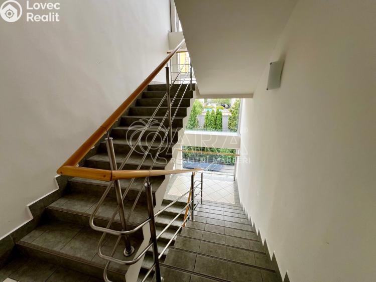 Оренда офісного приміщення Praha, Nová cesta 1550/17 č. 6