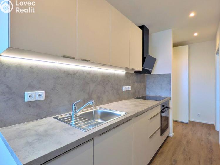 Pronájem bytu 2+1 Praha, Krhanická 718/27 č. 3