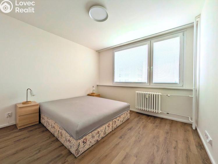 Pronájem bytu 2+1 Praha, Krhanická 718/27 č. 8