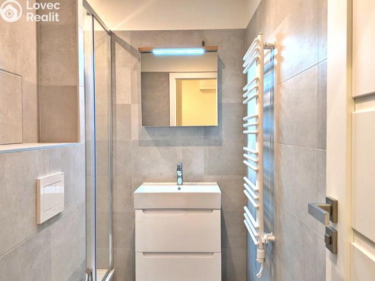 Pronájem bytu 2+1 Praha, Krhanická 718/27 č. 9