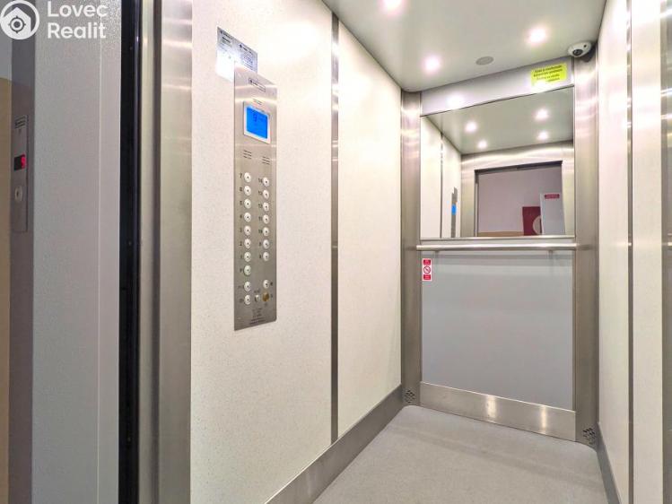 Pronájem bytu 2+1 Praha, Krhanická 718/27 č. 17