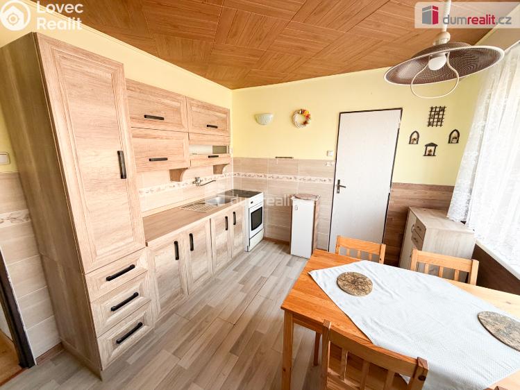 Prodej bytu 3+1 Chotětov, Palackého č. 1