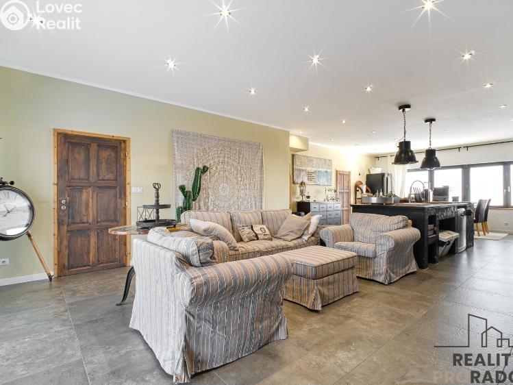 Продажа семейного дома Tísek č. 11