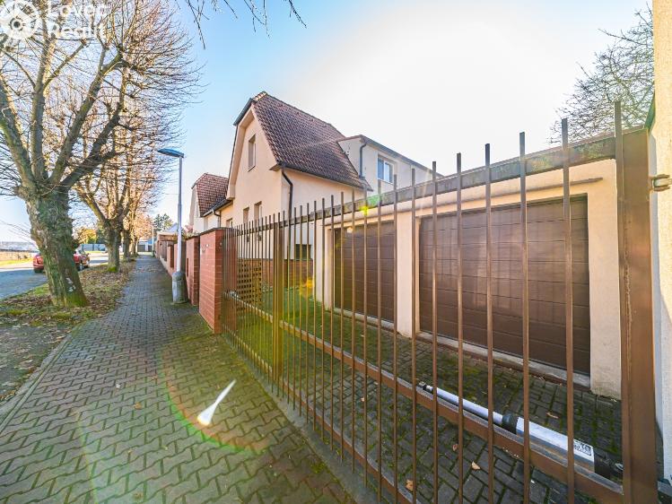 Sale family house Kladno, U zastávky 1862 č. 7