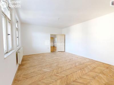 Аренда квартиры 2+1 Opava, Dolní náměstí č. 17