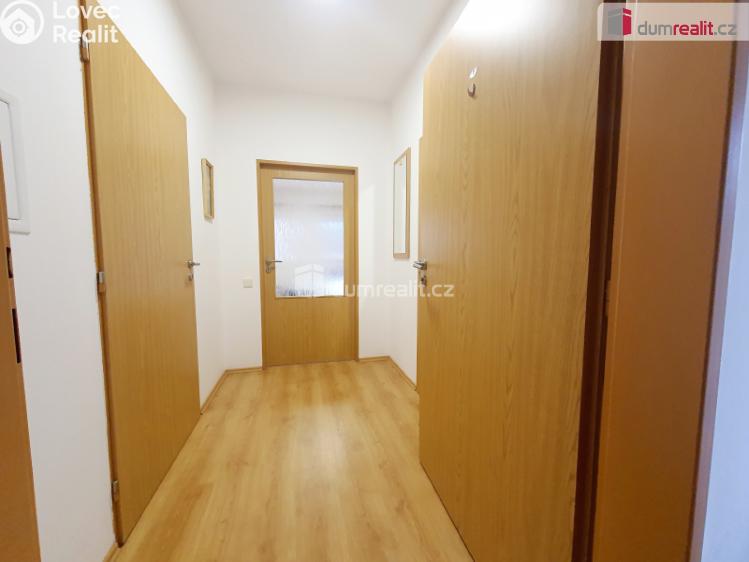 Pronájem bytu 1+KK Úholičky, Roztocká č. 7