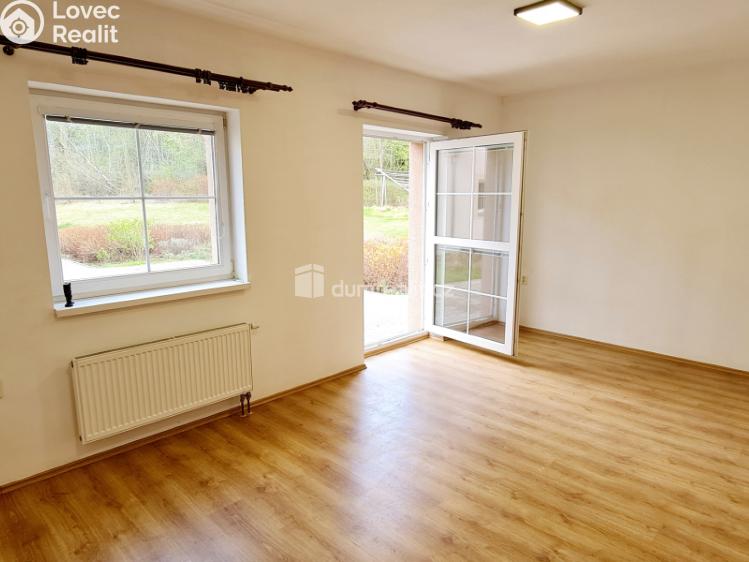 Pronájem bytu 1+KK Úholičky, Roztocká č. 10