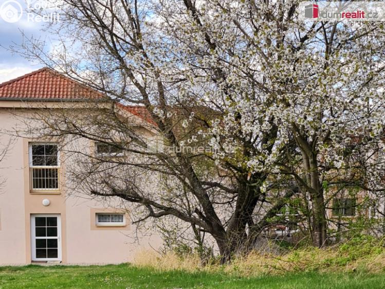 Pronájem bytu 1+KK Úholičky, Roztocká č. 13